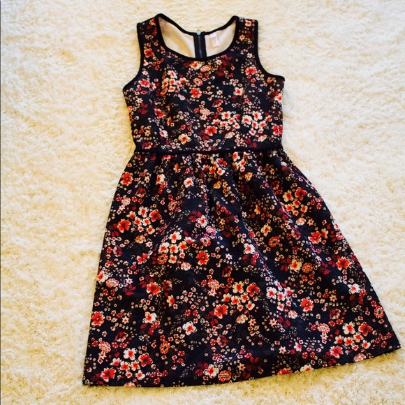 Sleeveless floral dress - Picture 1 of 2